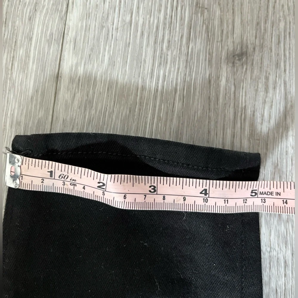 Hudson Olivia sailor crop 28 $228 - Picture 2 of 11